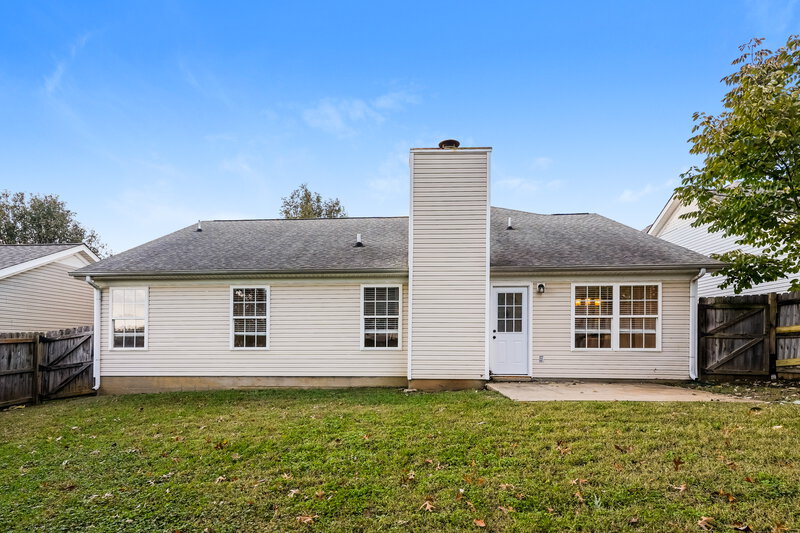 1,945/Mo, 7405 E Winchester Dr Antioch, TN 37013 Rear View