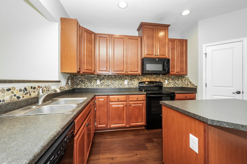 2,195/Mo, 2642 Apple Cross Ct Murfreesboro, TN 37127 Kitchen View 2