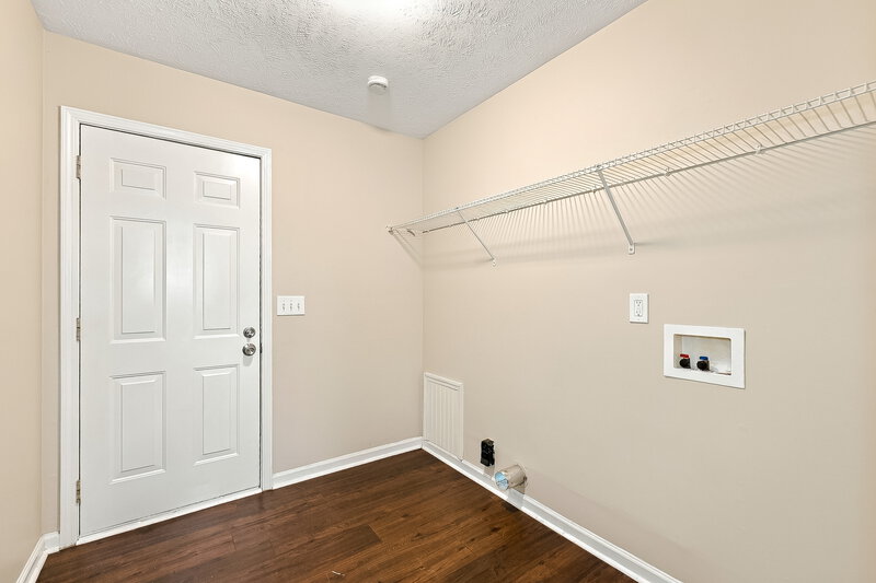 2,130/Mo, 2918 Weybridge Dr Murfreesboro, TN 37128 Closet View 2