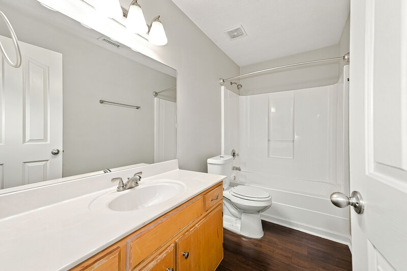 2,130/Mo, 2918 Weybridge Dr Murfreesboro, TN 37128 Bathroom View
