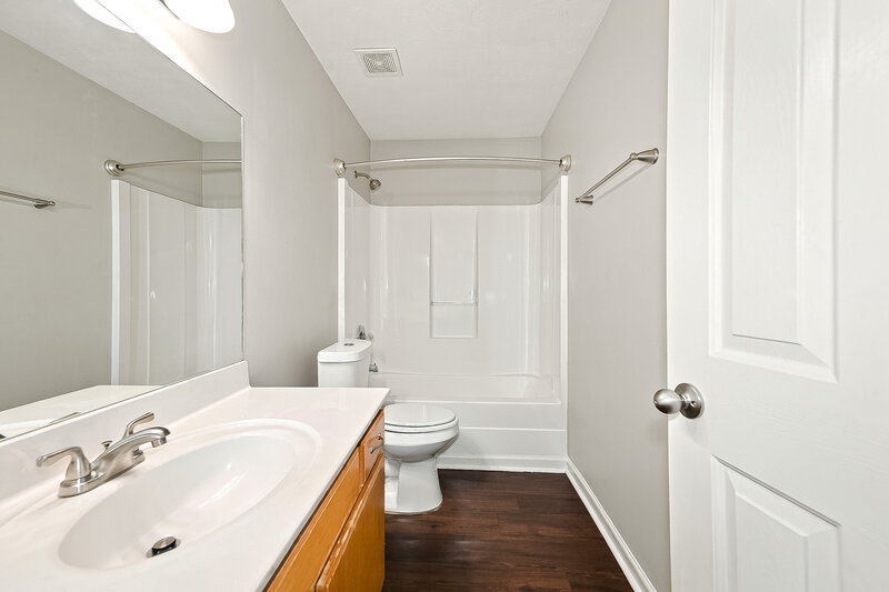 2,130/Mo, 2918 Weybridge Dr Murfreesboro, TN 37128 Bathroom View 2
