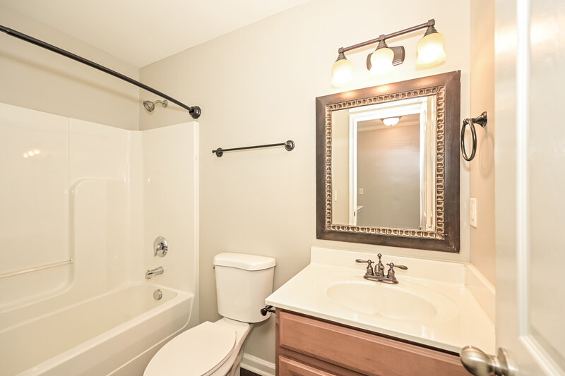 2,405/Mo, 1016 Solomon Ln Spring Hill, TN 37174 Bathroom View