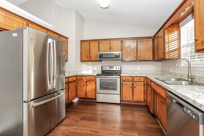1,695/Mo, 1427 River Rock Blvd Murfreesboro, TN 37128 Kitchen View 2