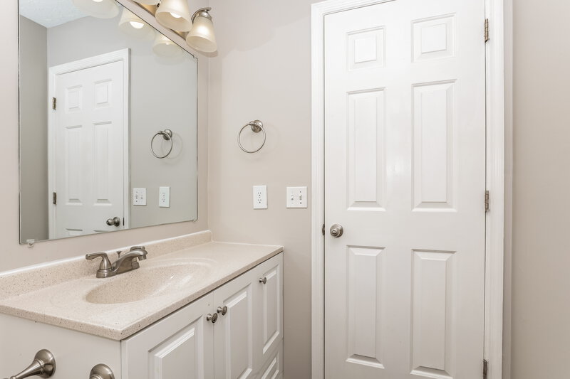 1,695/Mo, 1427 River Rock Blvd Murfreesboro, TN 37128 Bathroom View 2