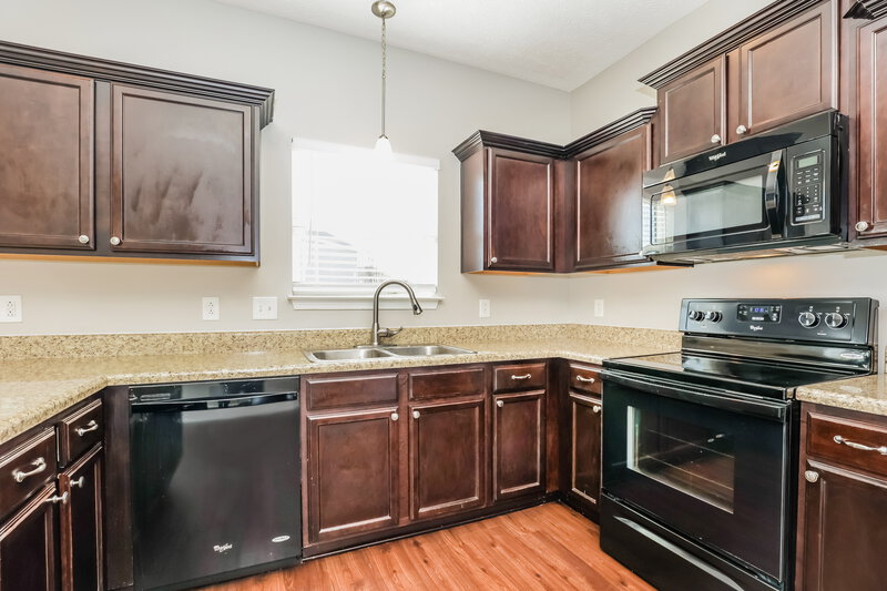 2,340/Mo, 3413 Whimsical Dr Murfreesboro, TN 37128 Kitchen View 2