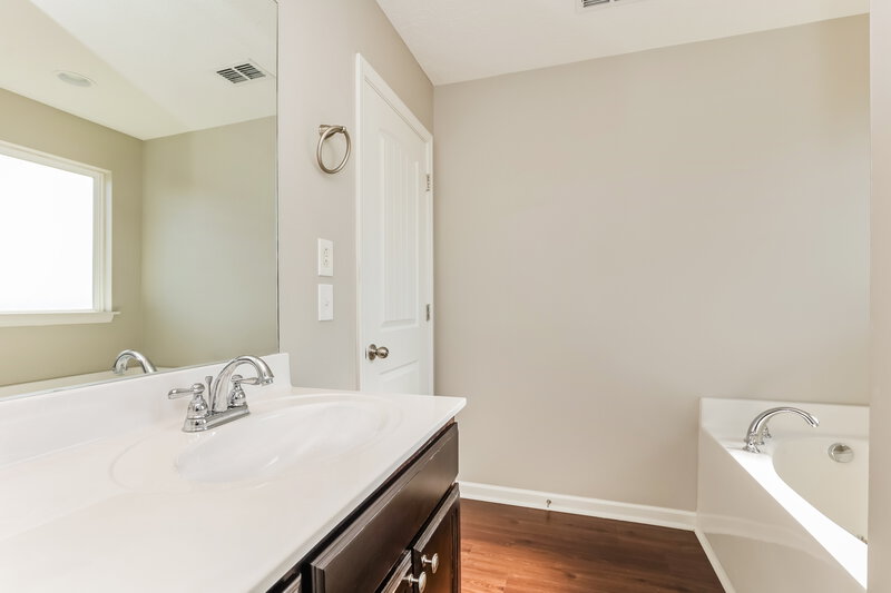 2,340/Mo, 3413 Whimsical Dr Murfreesboro, TN 37128 Main Bathroom View