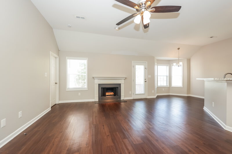 2,210/Mo, 2402 Audelia Way Spring Hill, TN 37174 Living Room View