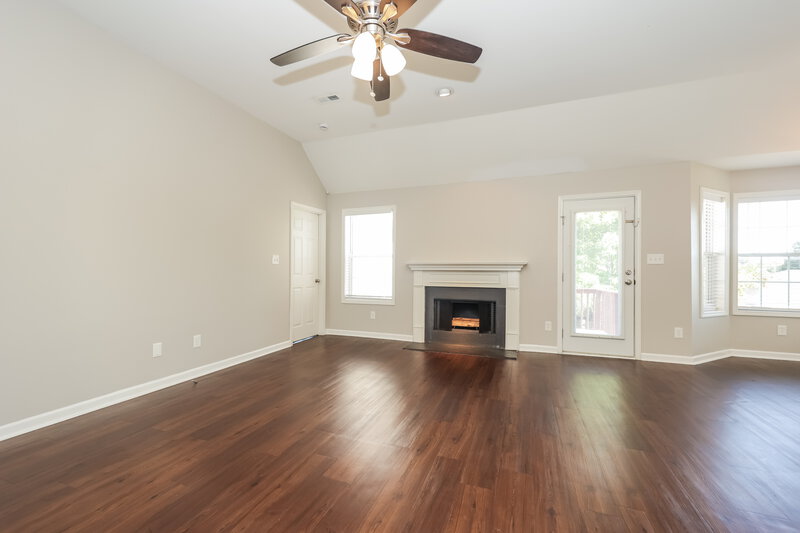 2,210/Mo, 2402 Audelia Way Spring Hill, TN 37174 Living Room View 2