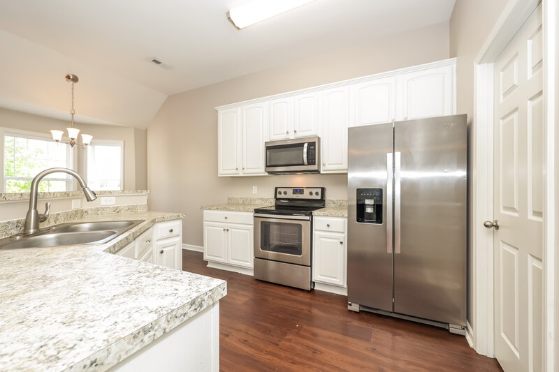 2,210/Mo, 2402 Audelia Way Spring Hill, TN 37174 Kitchen View