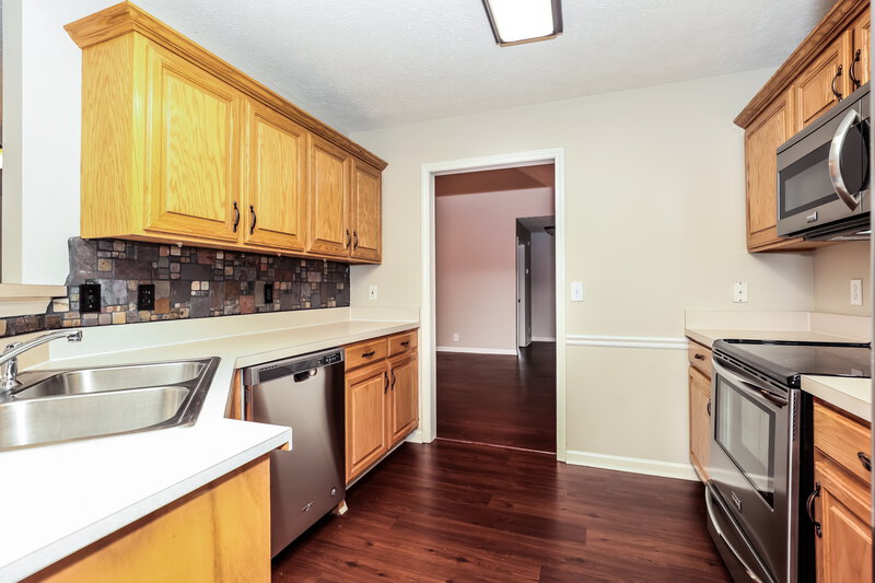 1,930/Mo, 9003 Lomond Dr Smyrna, TN 37167 Kitchen View 2