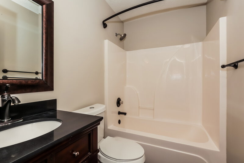 1,930/Mo, 9003 Lomond Dr Smyrna, TN 37167 Bathroom View