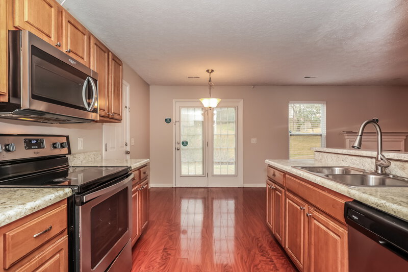 2,155/Mo, 3008 Bromley Way Antioch, TN 37013 Kitchen View 2