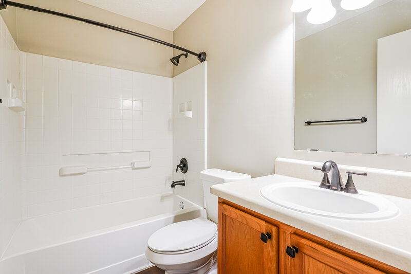 2,070/Mo, 2735 Sutherland Dr Thompsons Station, TN 37179 Main Bathroom View