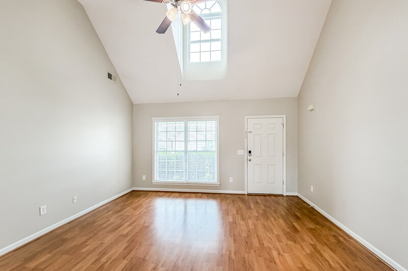 2,345/Mo, 3360 Cornerstone Dr Murfreesboro, TN 37128 Living Room View