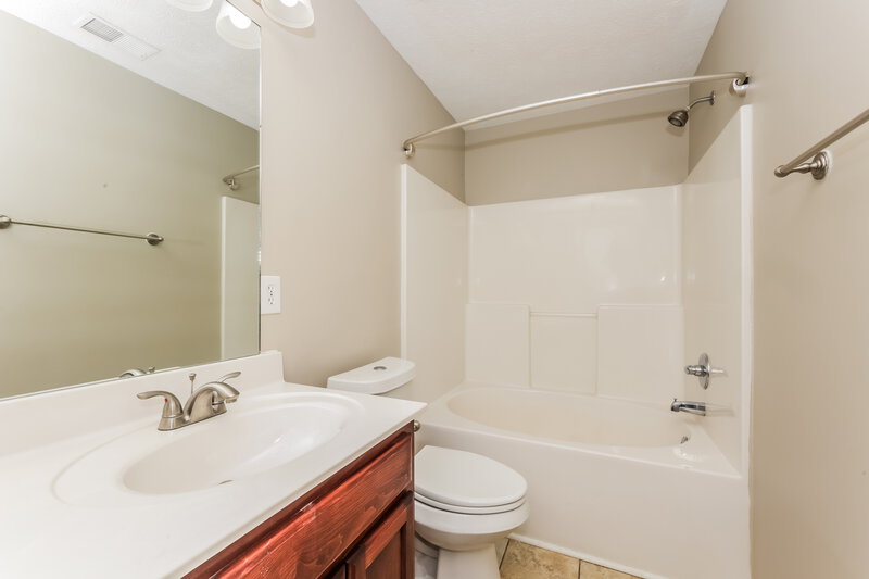 2,245/Mo, 3360 Cornerstone Dr Murfreesboro, TN 37128 Main Bathroom View