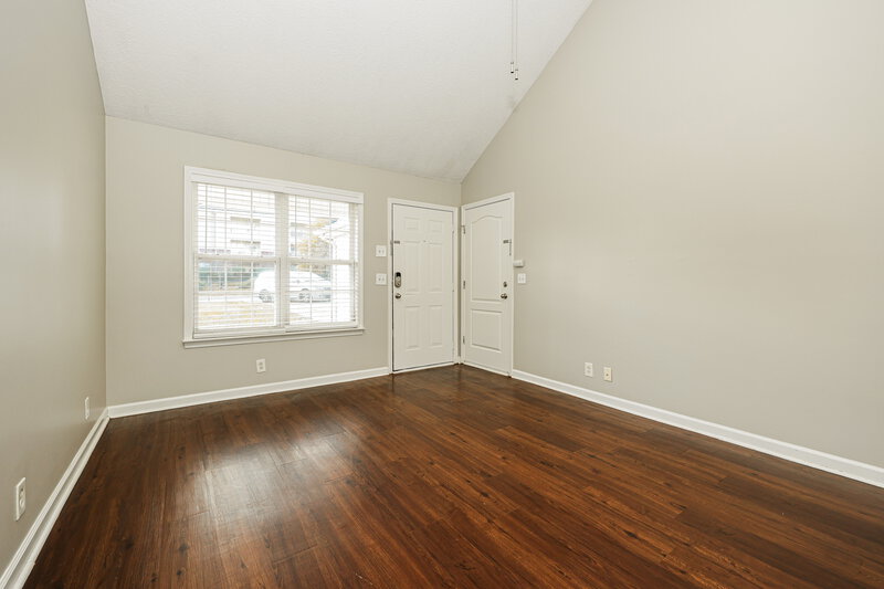 1,780/Mo, 1012 Seven Oaks Blvd Smyrna, TN 37167 Living Room View