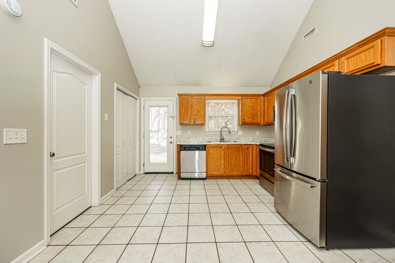 1,780/Mo, 1012 Seven Oaks Blvd Smyrna, TN 37167 Kitchen View 3