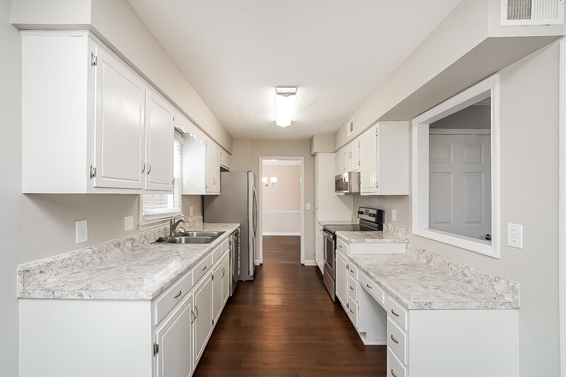 2,165/Mo, 2005 Hidden Cove Rd Mount Juliet, TN 37122 Kitchen View 2