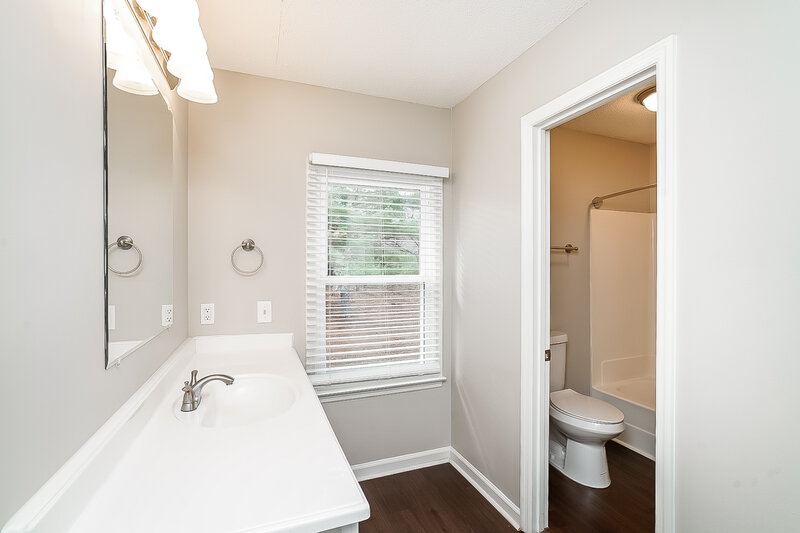 2,165/Mo, 2005 Hidden Cove Rd Mount Juliet, TN 37122 Main Bathroom View