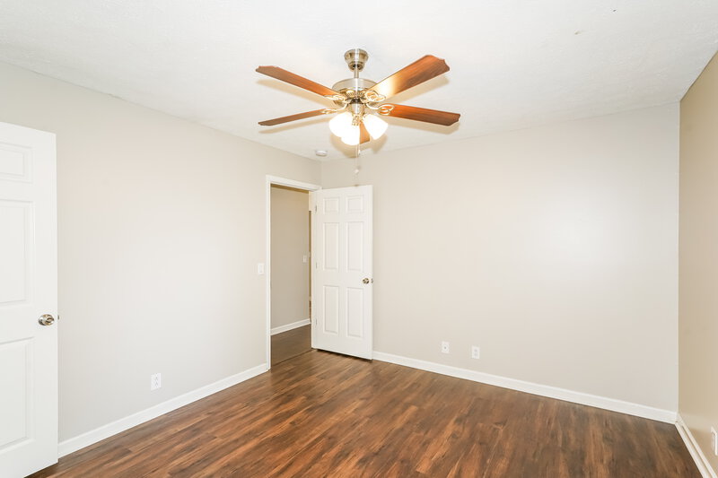 2,800/Mo, 1502 Cedardale Rd Mount Juliet, TN 37122 Main Bedroom View 2