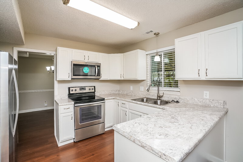 2,740/Mo, 408 Red Cedar Ct Nashville, TN 37214 Kitchen View