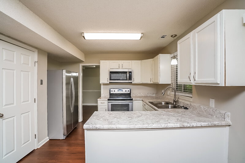 2,740/Mo, 408 Red Cedar Ct Nashville, TN 37214 Kitchen View 2