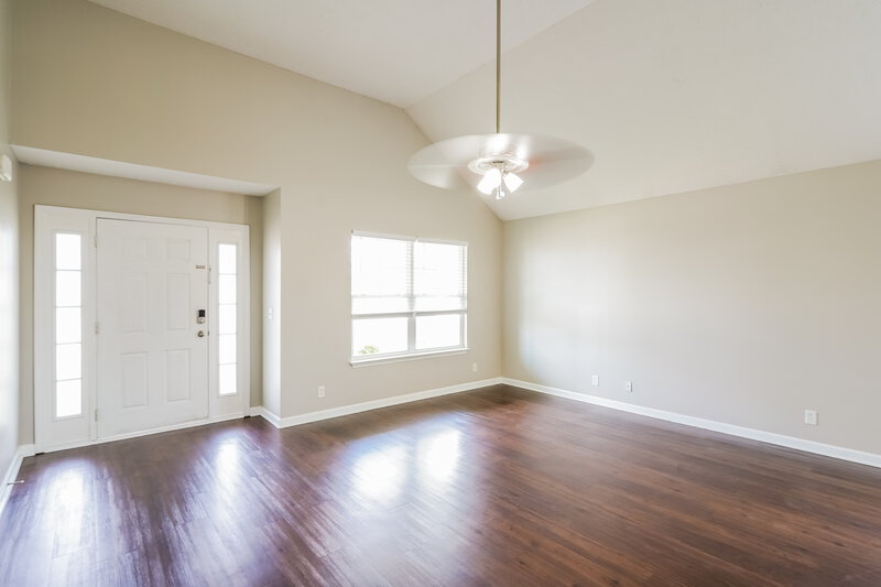 2,020/Mo, 2333 Cason Trl Murfreesboro, TN 37128 Living Room View
