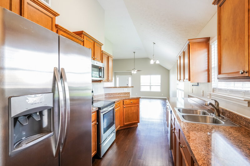 2,020/Mo, 2333 Cason Trl Murfreesboro, TN 37128 Kitchen View