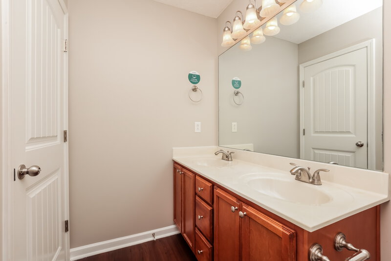 2,170/Mo, 2333 Cason Trl Murfreesboro, TN 37128 Main Bathroom View 2