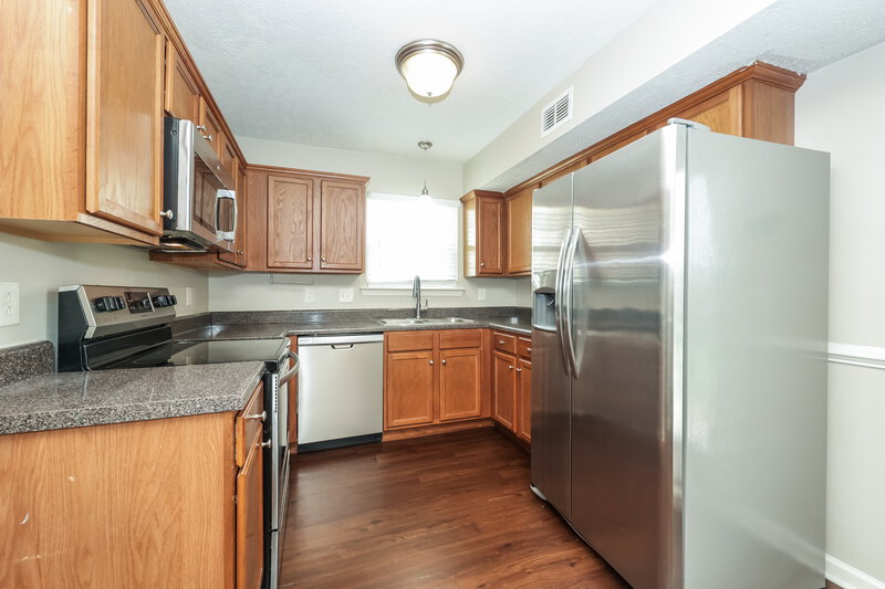 2,025/Mo, 1531 Saint Andrews Dr Murfreesboro, TN 37128 Kitchen View