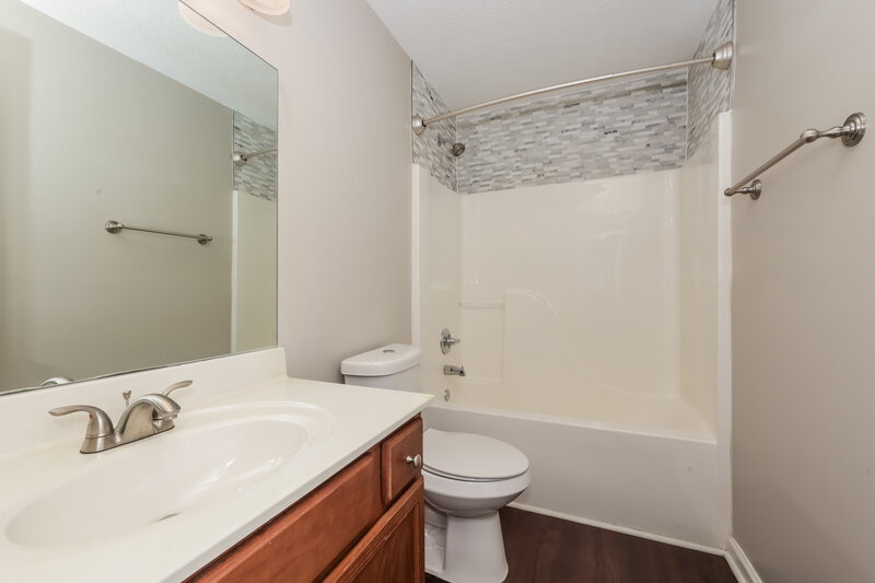 2,025/Mo, 1531 Saint Andrews Dr Murfreesboro, TN 37128 Bathroom View 3