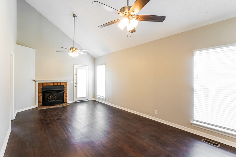 2,175/Mo, 2605 Paddle Wheel Dr Nashville, TN 37214 Living Room View 2