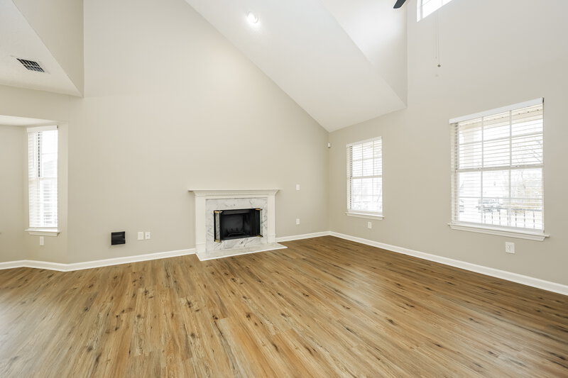 2,430/Mo, 108 Cedar Bend Ct La Vergne, TN 37086 Living Room View 2