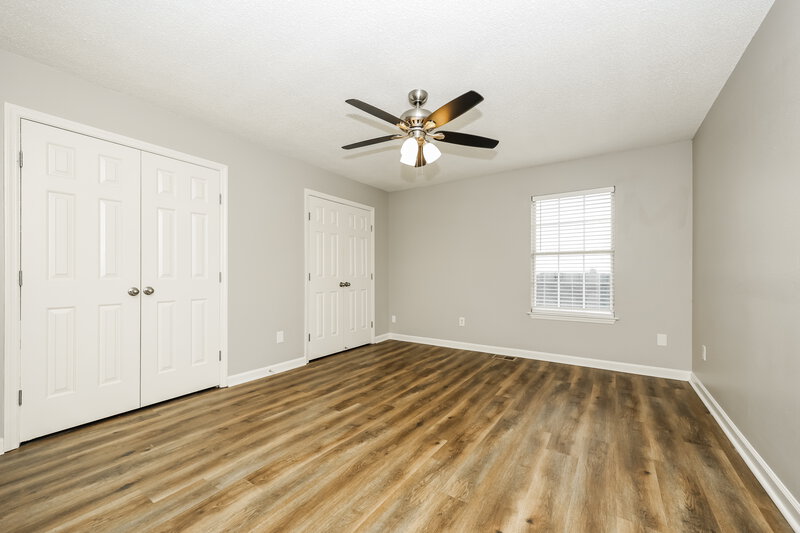 2,430/Mo, 108 Cedar Bend Ct La Vergne, TN 37086 Main Bedroom View