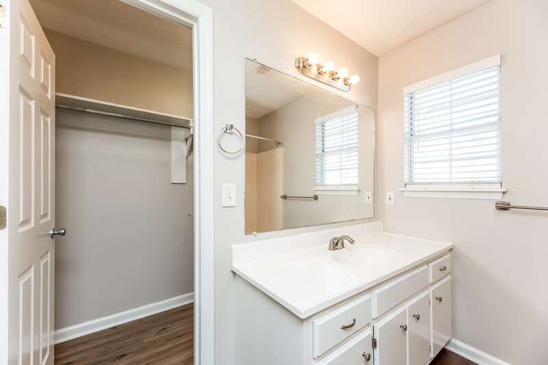 1,995/Mo, 101 Brandy Ct Antioch, TN 37013 Main Bathroom View 2