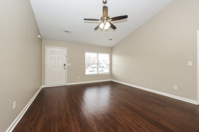 1,785/Mo, 3014 Deer Trail Dr Spring Hill, TN 37174 Living Room View