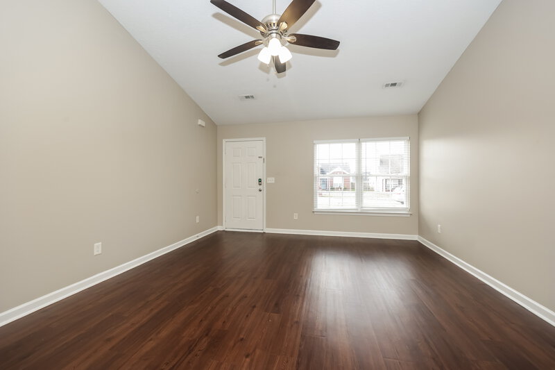 1,785/Mo, 3014 Deer Trail Dr Spring Hill, TN 37174 Living Room View 2