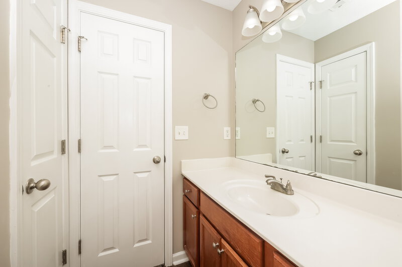 1,785/Mo, 3014 Deer Trail Dr Spring Hill, TN 37174 Main Bathroom View