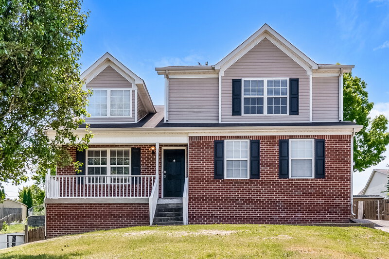 2,255/Mo, 2006 Zion Ln La Vergne, TN 37086 External View