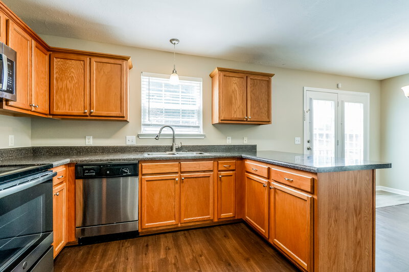 2,255/Mo, 2006 Zion Ln La Vergne, TN 37086 Kitchen View 2
