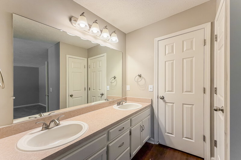 2,535/Mo, 3134 Creekview Ln Goodlettsville, TN 37072 Main Bathroom View
