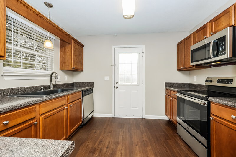 2,110/Mo, 317 Davids Way La Vergne, TN 37086 Kitchen View