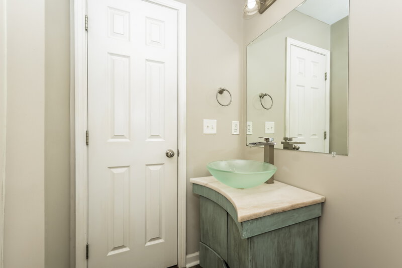 2,110/Mo, 317 Davids Way La Vergne, TN 37086 Bathroom View 2