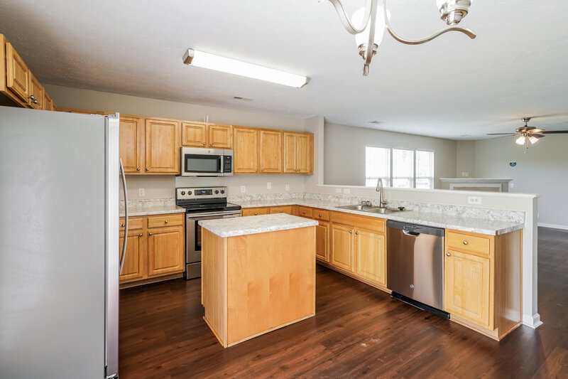 2,640/Mo, 3624 Coles Branch Dr Antioch, TN 37013 Kitchen View
