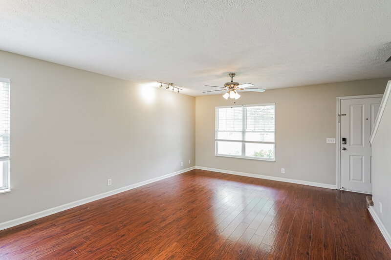 2,335/Mo, 2900 Summer Hollow Ct Hermitage, TN 37076 Living Room View