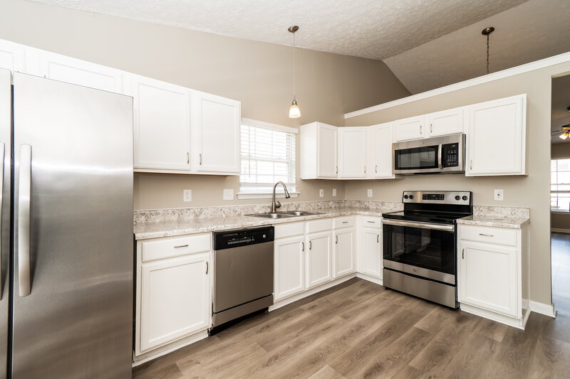 2,180/Mo, 3252 Cain Harbor Dr Nashville, TN 37214 Kitchen View 2