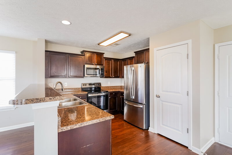 2,045/Mo, 1804 Alysheba Run Murfreesboro, TN 37128 Kitchen View