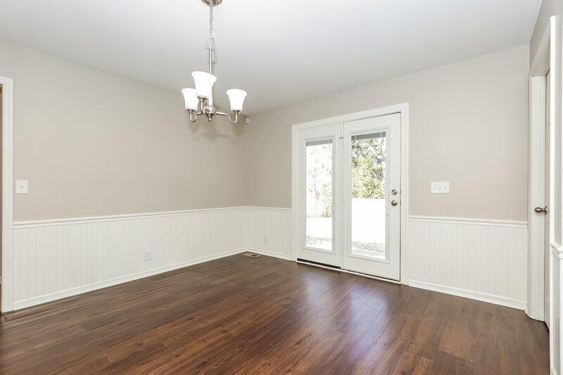 1,990/Mo, 1435 Ashlawn Dr Murfreesboro, TN 37129 Dining Room View 2