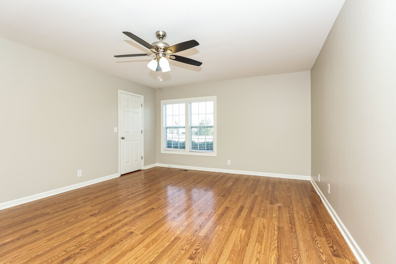 1,990/Mo, 1435 Ashlawn Dr Murfreesboro, TN 37129 Bedroom View 2