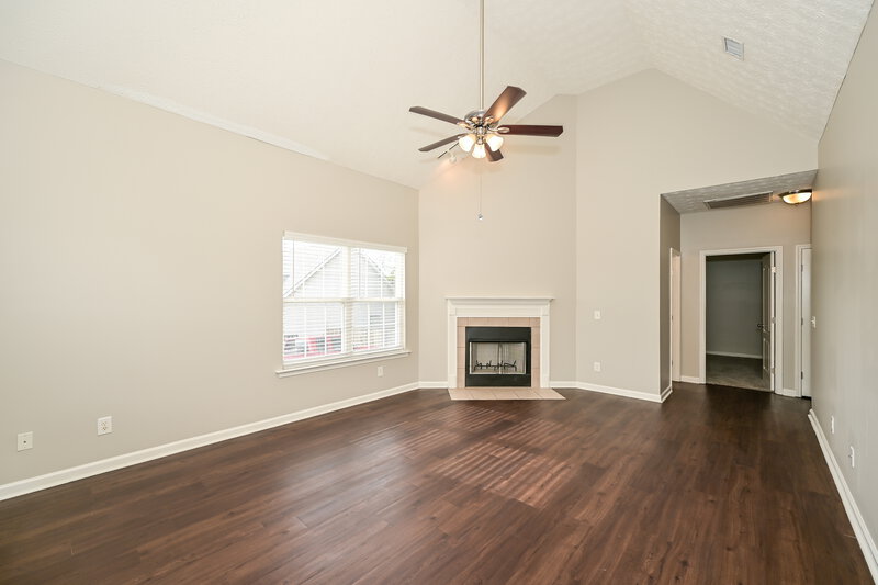 2,185/Mo, 1903 Champlain Dr La Vergne, TN 37086 Living Room View